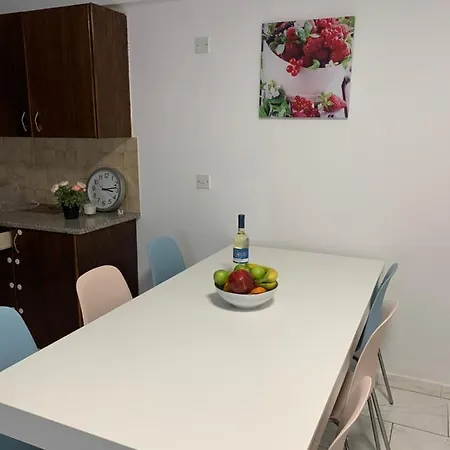 Apartament Miriams Apt In The Center Of Finikoudes-